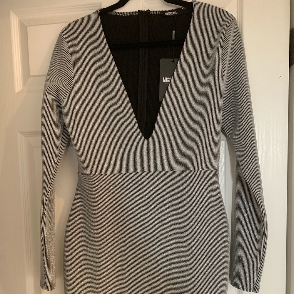 MISGUIDED NEW Deep VNeck Lng sleeve Mini Dress